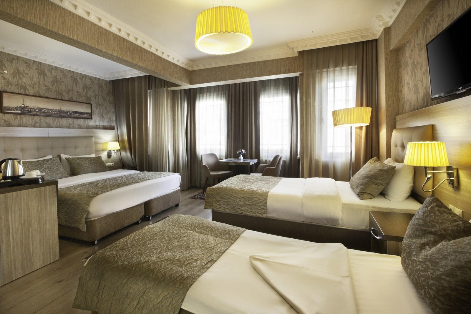 Siesta Hotel 6/20