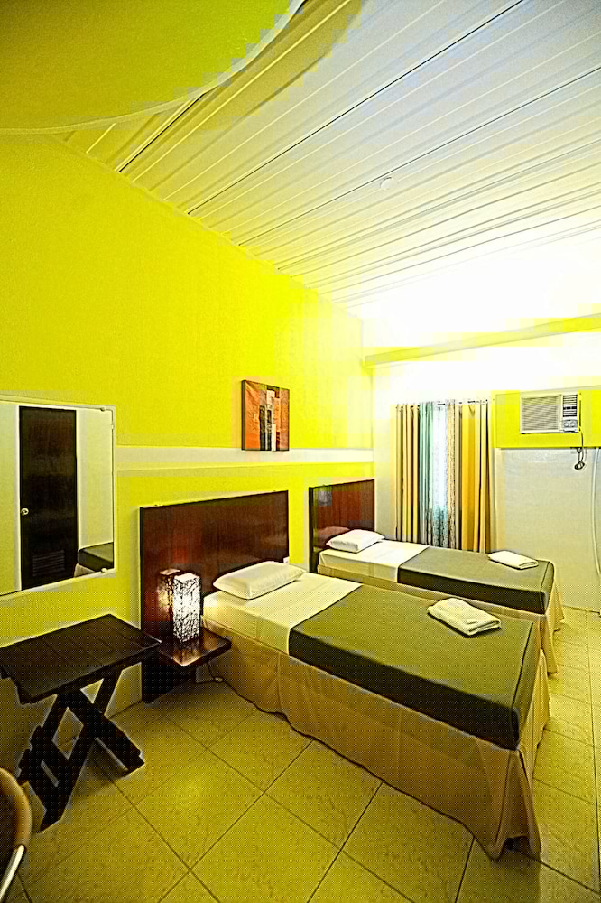 First Pacific Inn 26/59