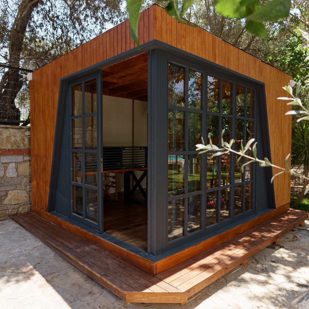 Dolce Vita Luxury Bungalows 1/50