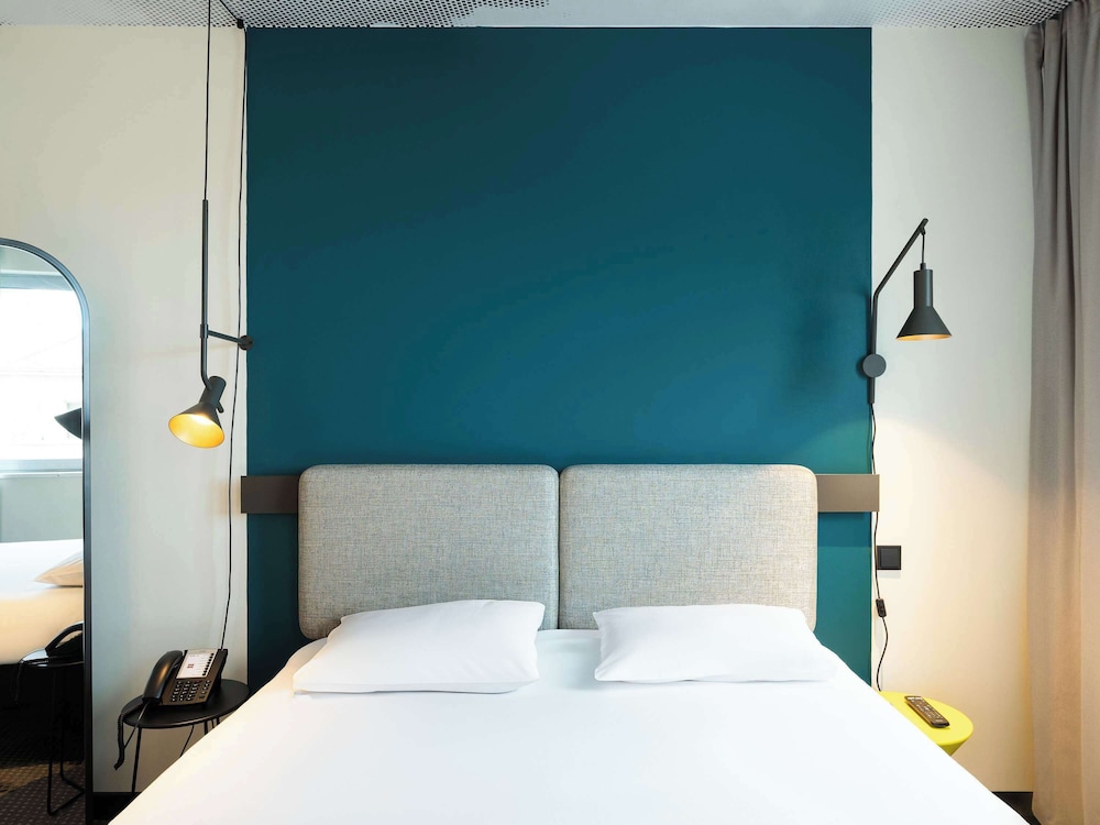 Executive, Double Bed, Sofa