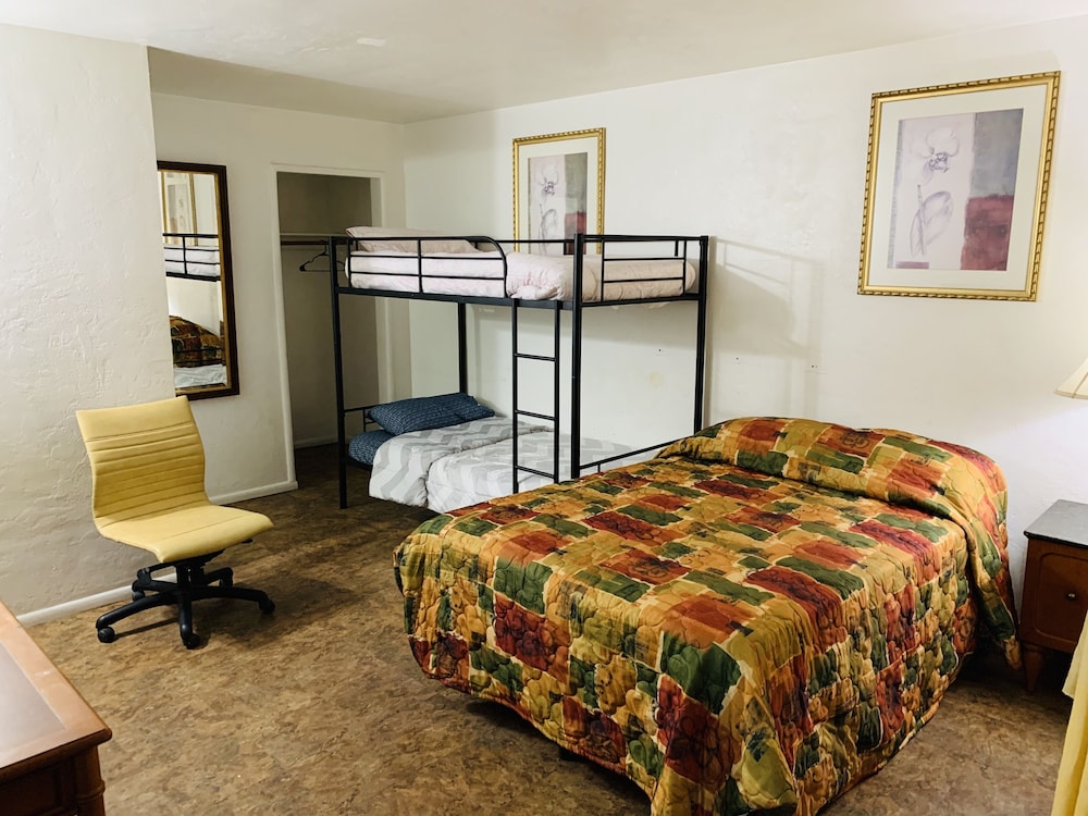 Pacheco Pass Motel 4/26