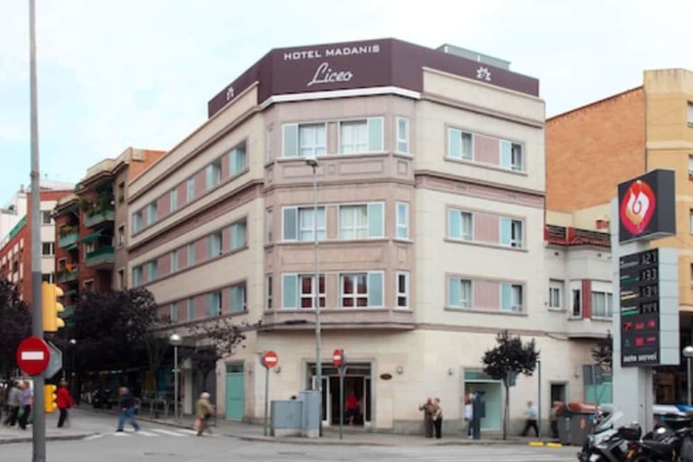 Hotel Madanis Liceo 42/50