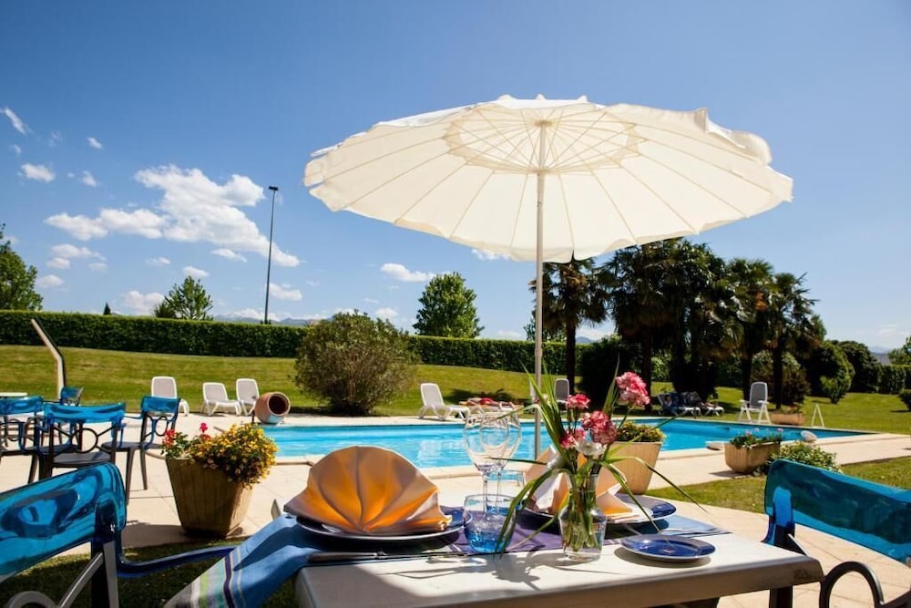 Alysson Hotel 30/38