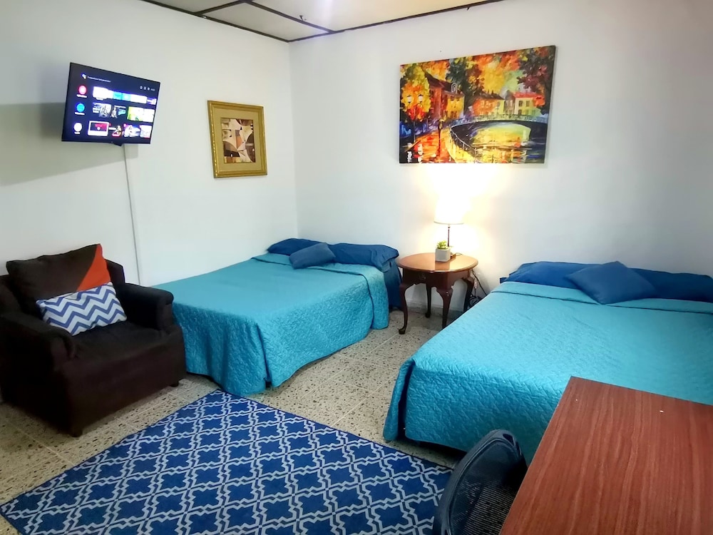 Alojamiento El Salvador Guest House 17/50