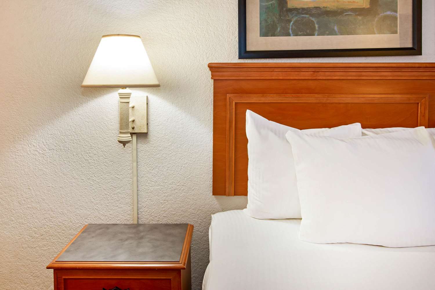 La Quinta Inn by Wyndham Albuquerque Airport 10/33