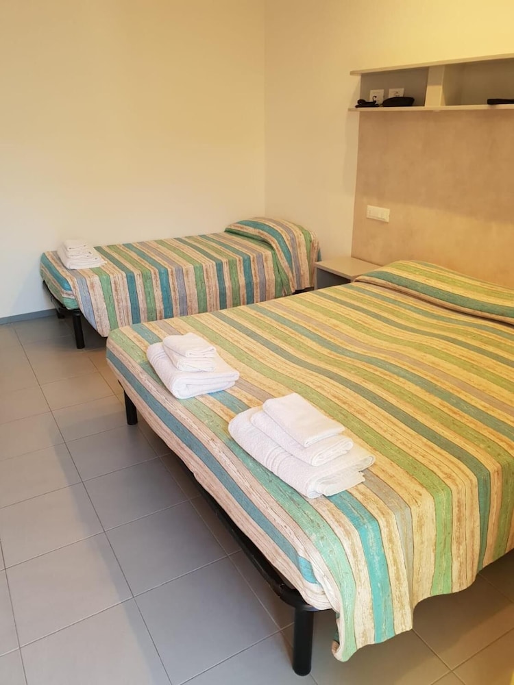 Hotel Ambasciata 3/36