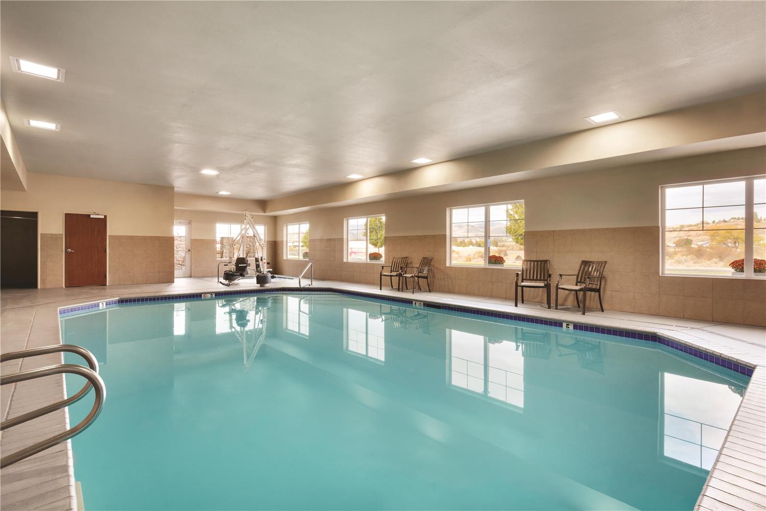 Best Western Plus Peppertree Inn At Omak 23/45