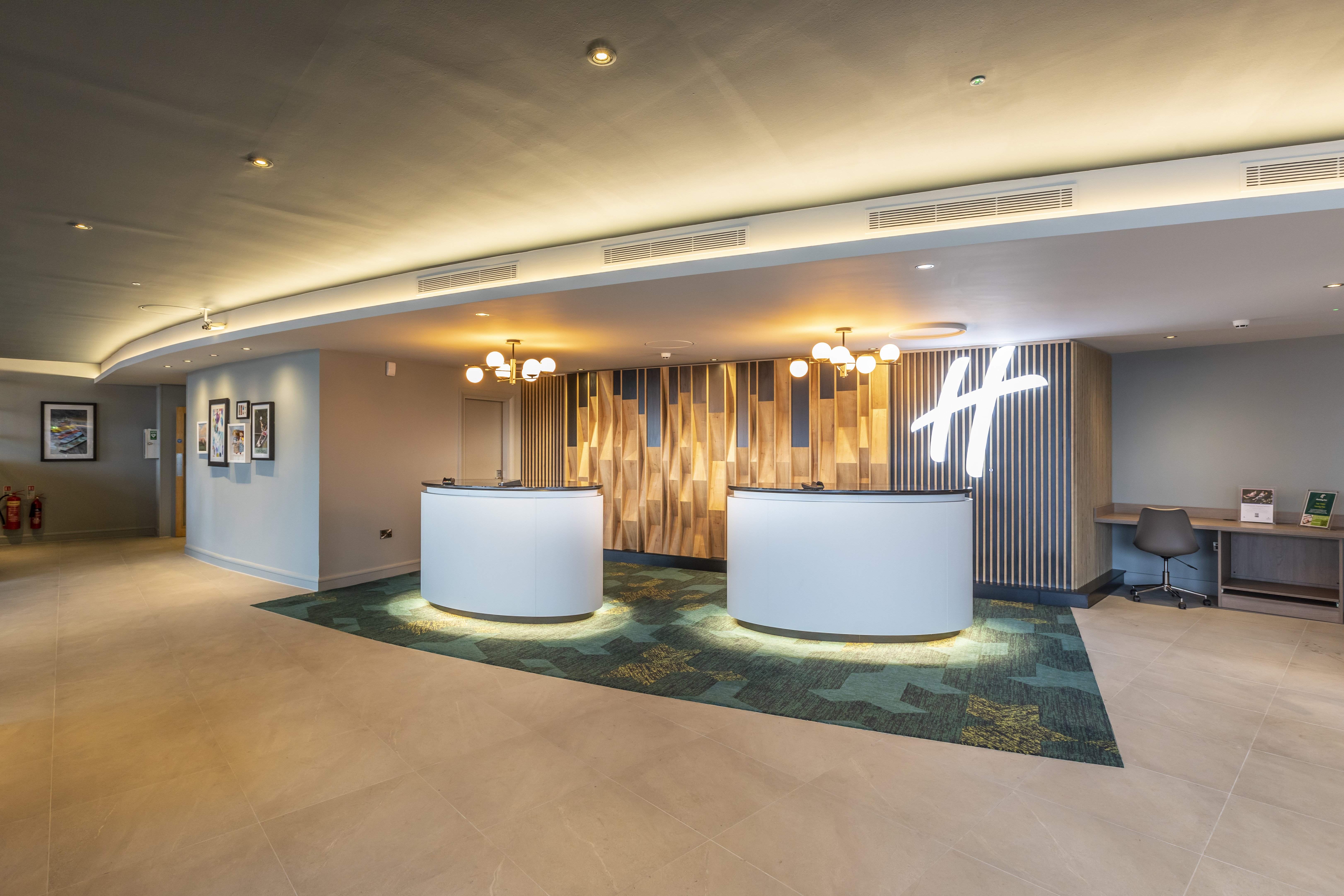HOLIDAY INN OXFORD 7/50