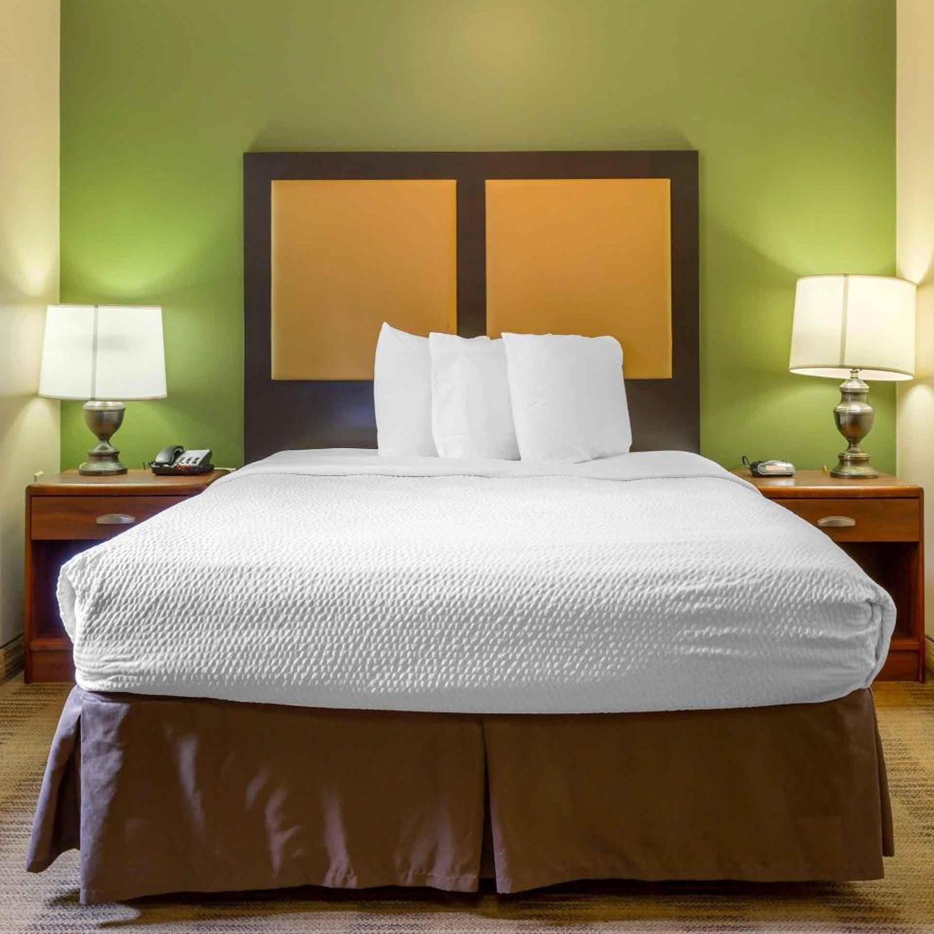 Deluxe, Studio, Queen Bed, Extended Stay America-Raleigh-North Raleigh-Wake Towne Drive 8/10