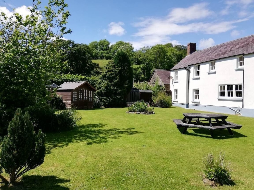 Picton House Hotel 38/45
