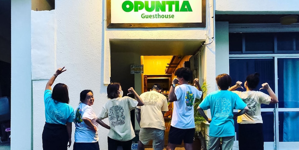 Guesthouse Opuntia - Hostel 4/27