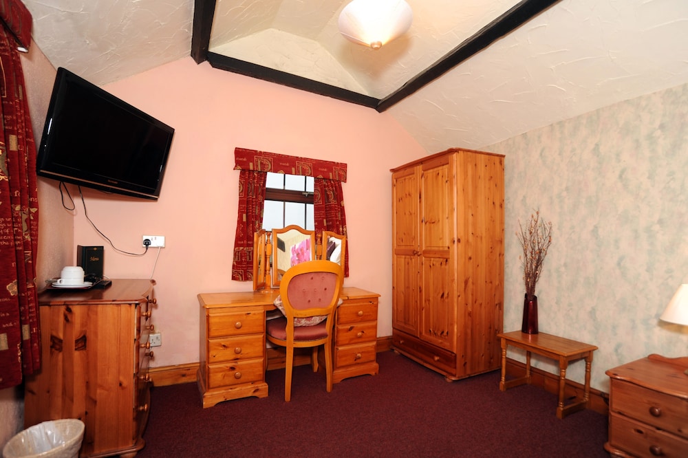 The West Country Inn 32/61