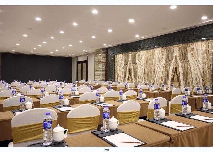 Zhenbao Holiday Hotel (Nanjing Olympic Sports Center) 26/28