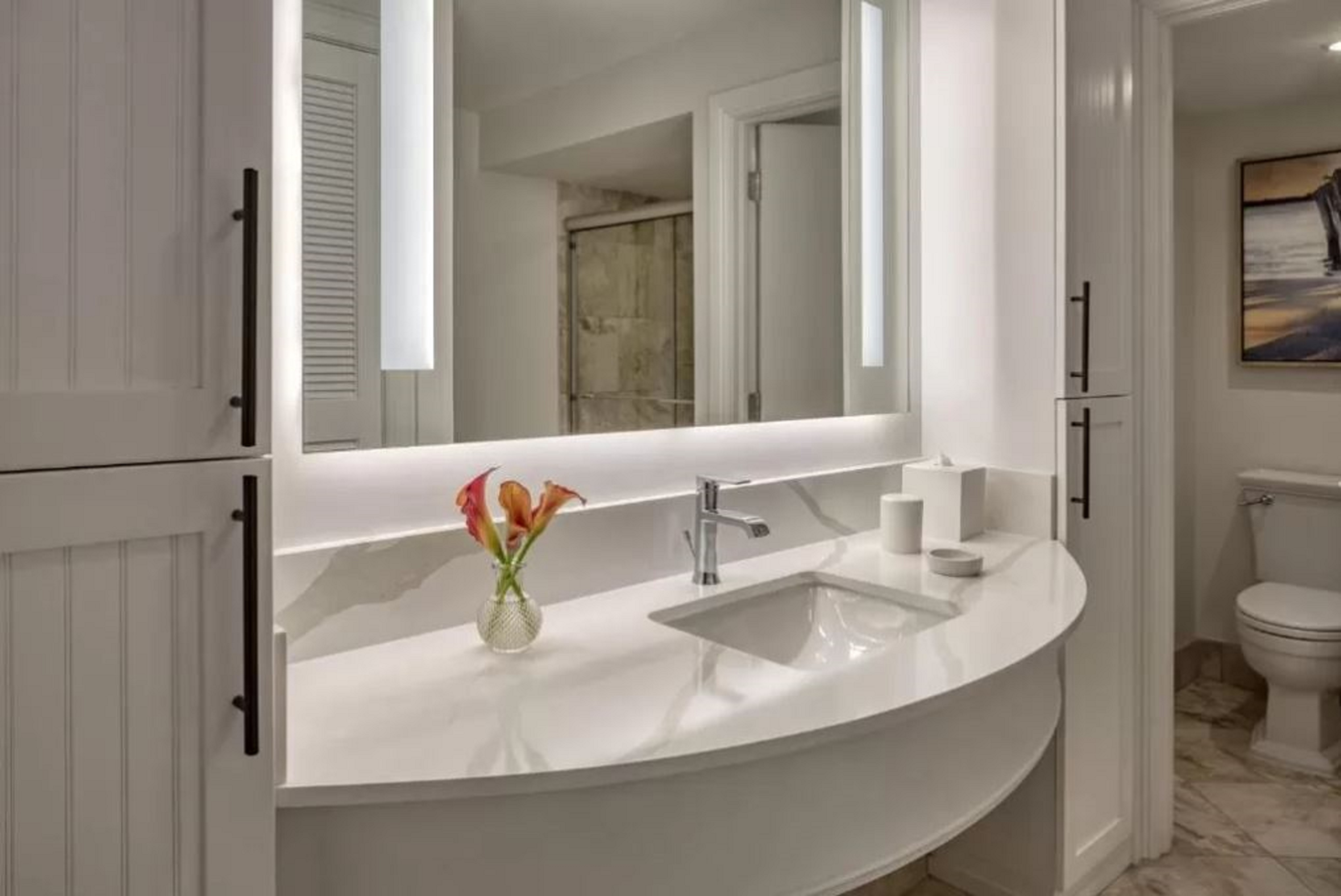 1 Bedroom, Suite, 2 Queen Beds, Resort View, Accessible