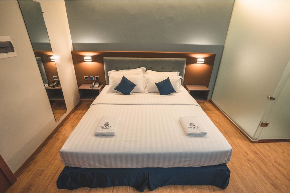 Henia Hotel 23/45
