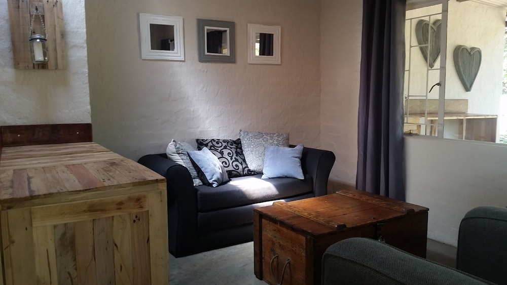 24 Degrees Self-Catering 30/44