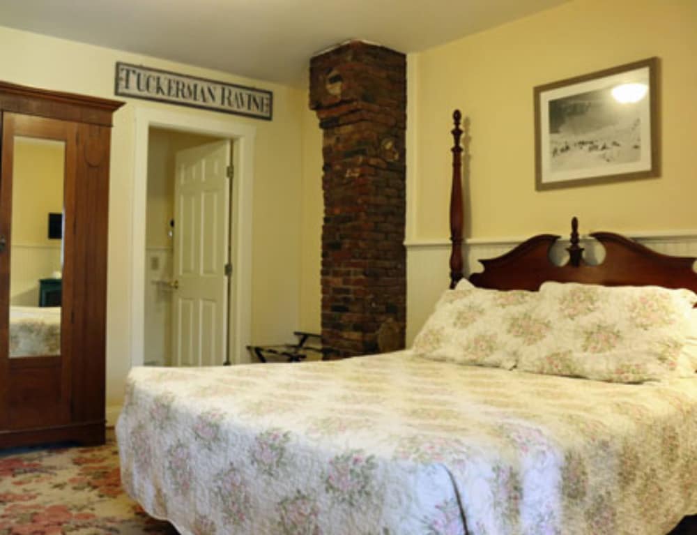 Kearsarge Inn 7/48
