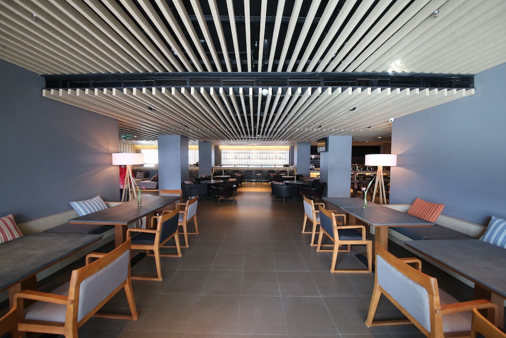 The Sun Xclusive Hotel 48/63