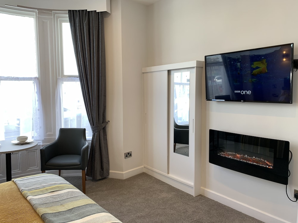 Marlborough Seafront Holiday Apartments 30/50