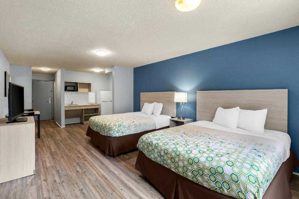 Efficiency, Suite, 2 Queen Beds