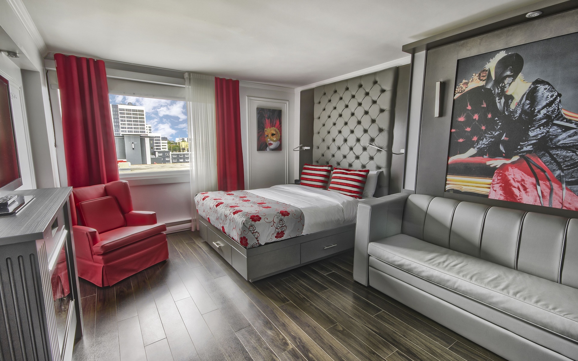 SIGNATURE, 1 QUEEN AND 1 MURPHY BED, QUEEN MURPHY BED, EXTERIOR VIEW
