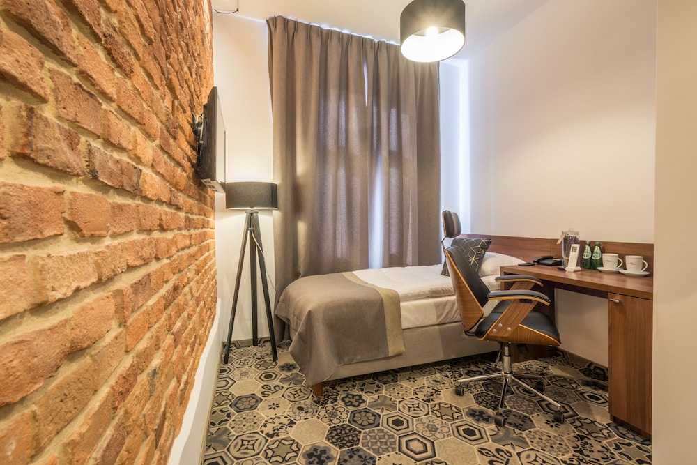 Hotel Lavender 54/67
