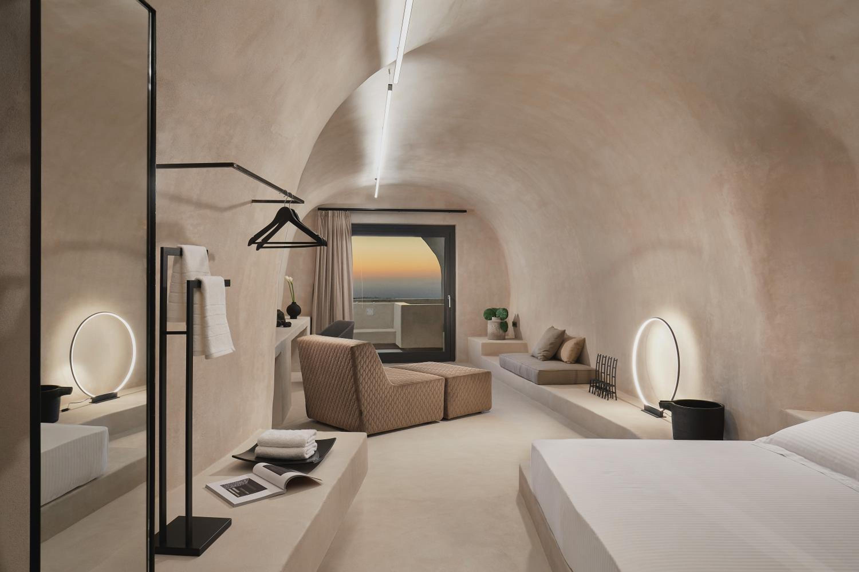 Cave, Suite, Caldera View, Hot Tub، Divine Cave Experience 3/5