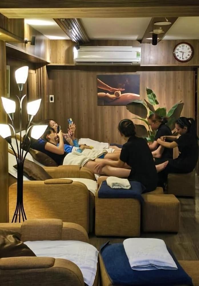 City View Hotel (ex.Hoang Lien Hotel) 32/49
