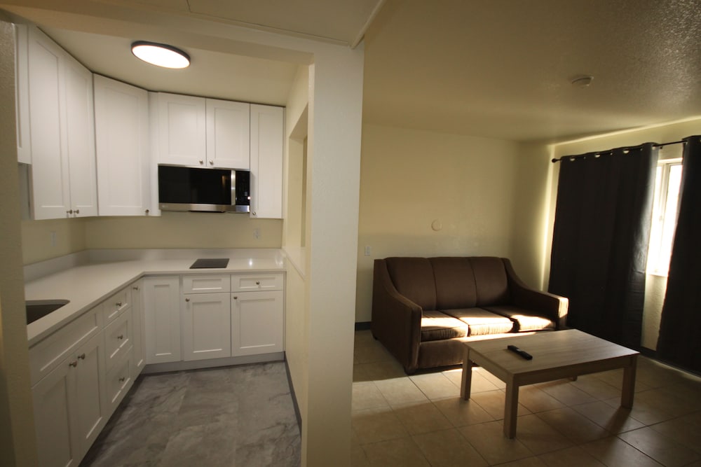 Days Inn by Wyndham Wheat Ridge/Denver West 30/44