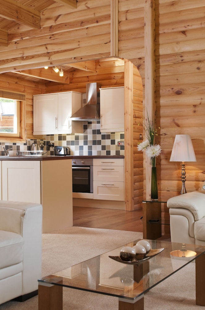 South Winchester Lodges 30/38