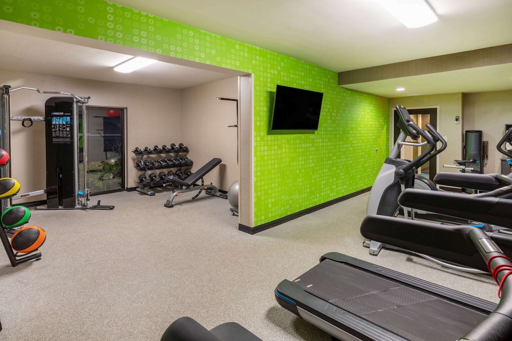 La Quinta Inn and Suites by Wyndham Jonesboro 15/26