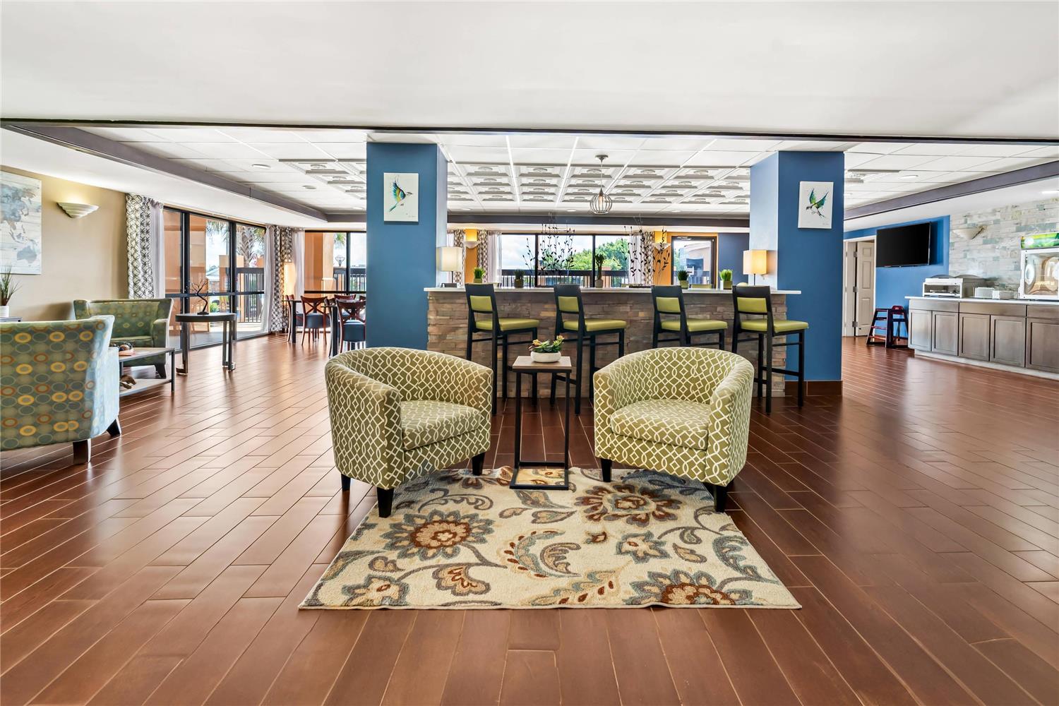 Quality Inn & Suites near Robins Air Force Base 17/21