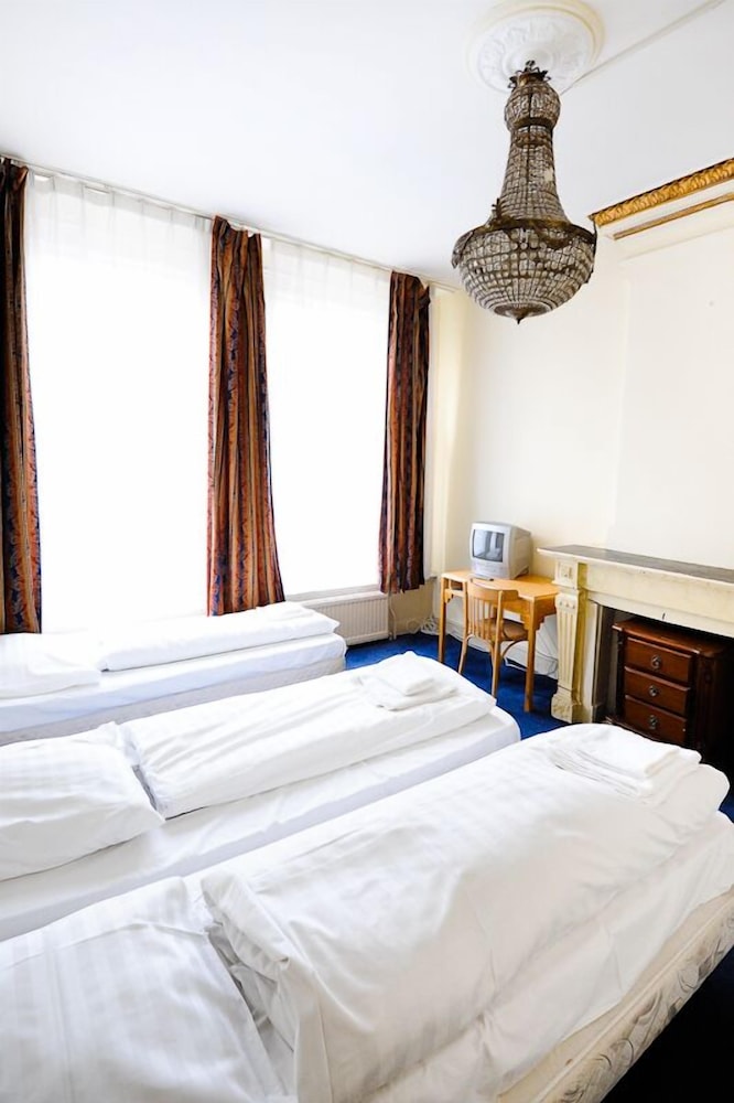 Amsterdam Inn Hotel 10/47