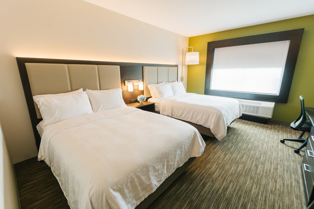 غرفة قياسية بسريرين كوين، Holiday Inn Express & Suites Birmingham - Homewood 6/10