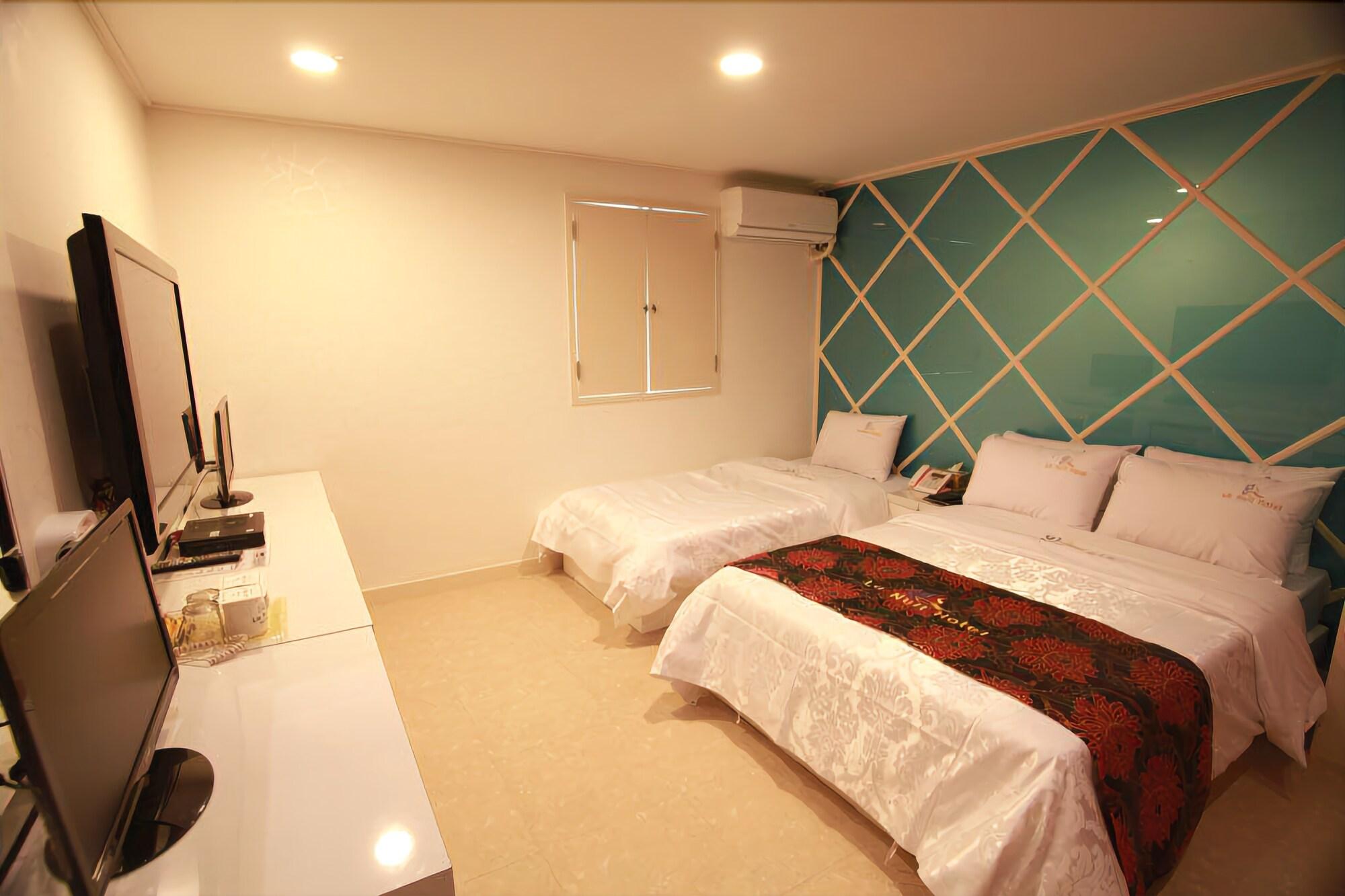 LA NUIT HOTEL photo5
