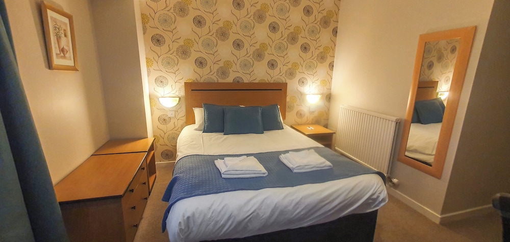 Brae Hotel 8/50