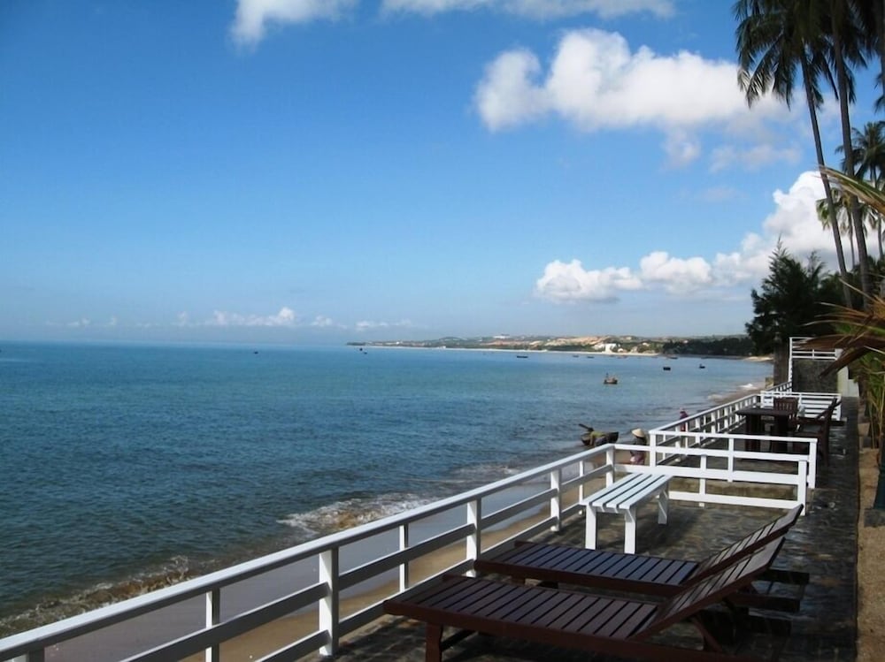 Mui Ne Resort by TheSinhTourist 32/37