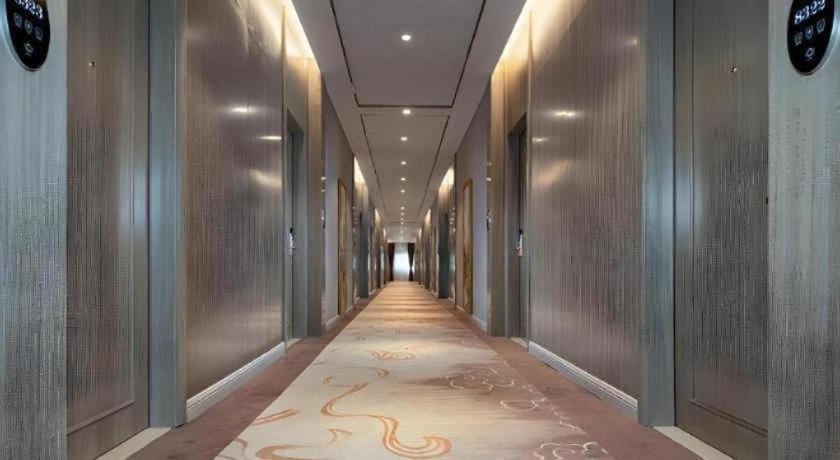Venus International Hotel (Kunming Tongde Plaza) 56/60