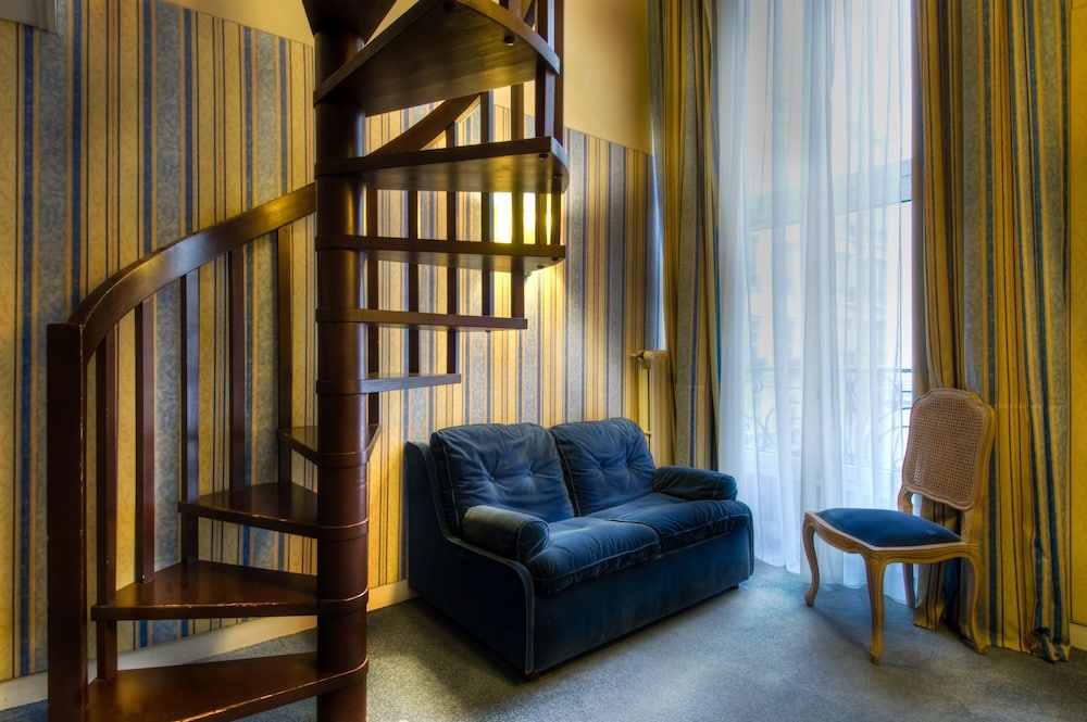 Hotel Baudelaire Opera 58/72