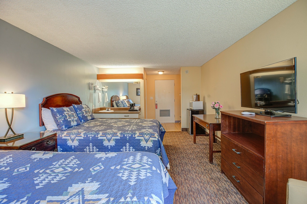 Columbia Gorge Inn 33/57
