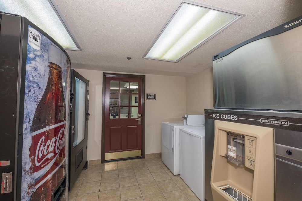 Red Roof Inn & Suites Stafford, VA - Quantico 10/32
