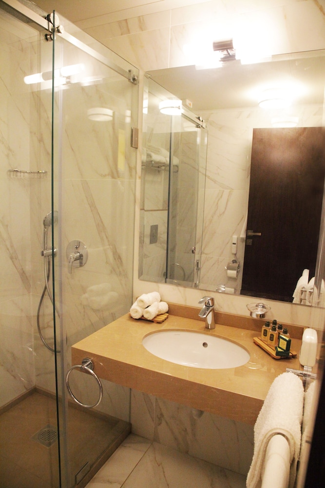 Grand Concerto Hotel 50/50