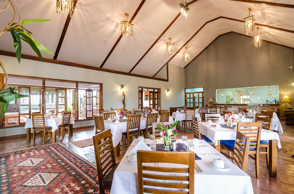 Emburara Farm Lodge 33/50
