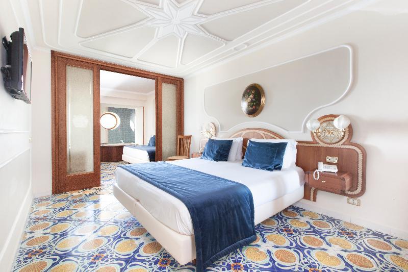 JUNIOR SUITE, SEA VIEW, BALCONY