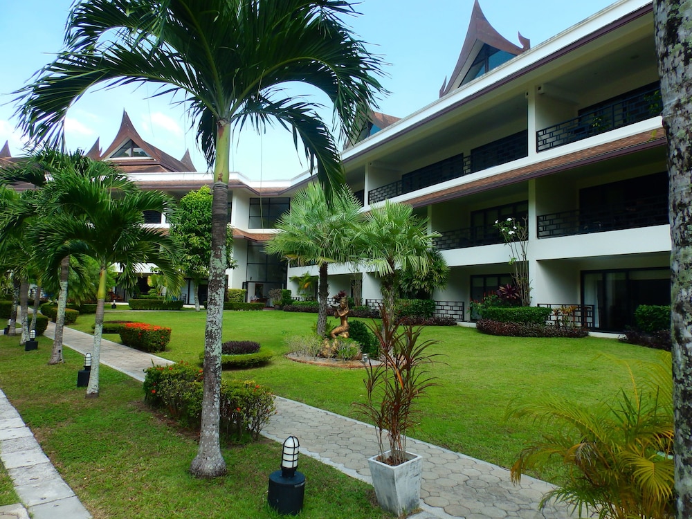 Serenity Lakeside Resort 65/69