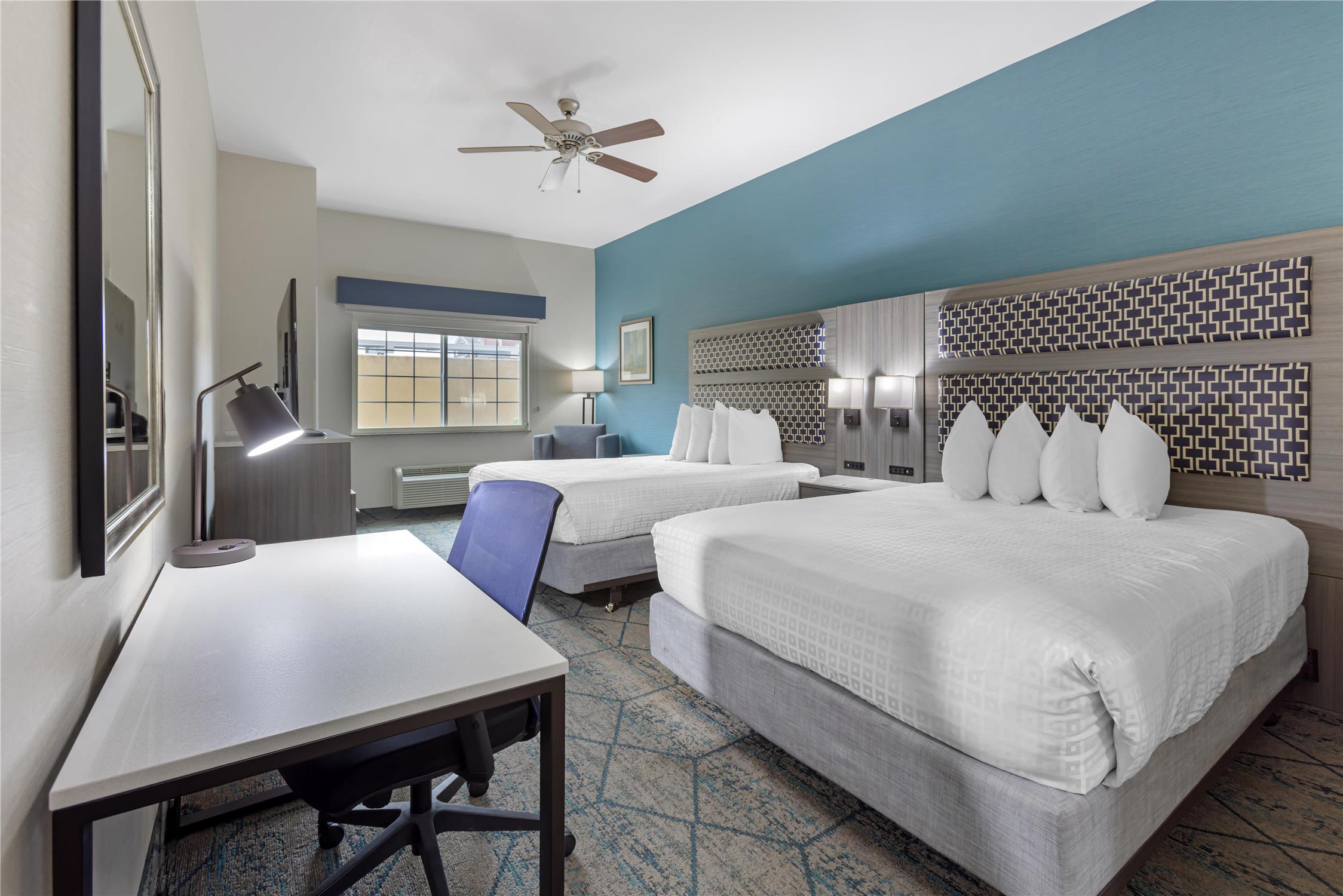 غرفة بسريرين كوين لذوي الإعاقة، Best Western Plus Wasco Inn & Suites 2/8