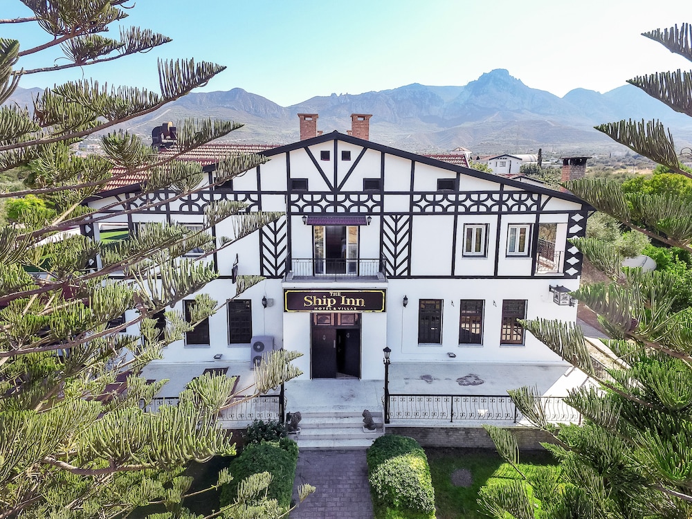 The Ship Inn Hotel Villas 6/50