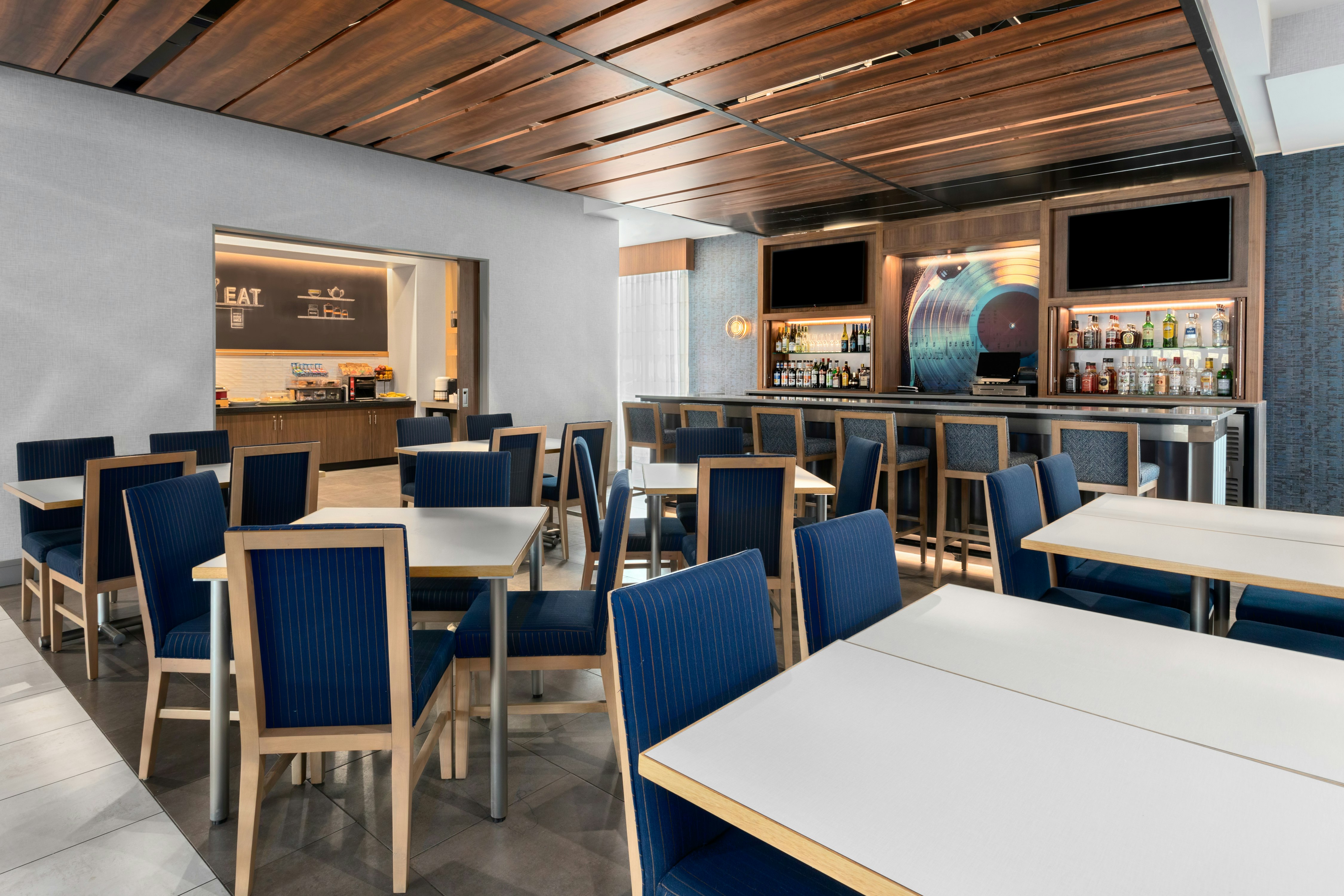 Hampton Inn By Hilton Nashville Airport Century Place 31/42