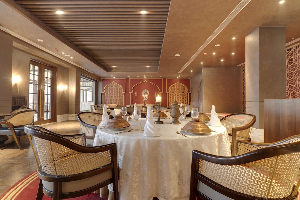 Radisson Collection Hotel & Spa, Riverfront Srinagar 36/50