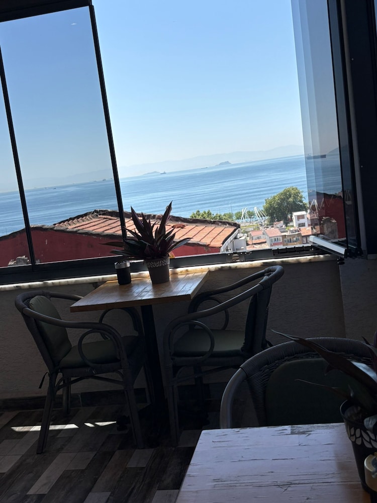 Peker Hotel 33/50